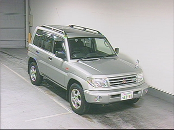 1999 Mitsubishi Pajero iO