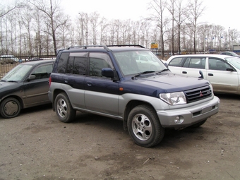 1999 Mitsubishi Pajero iO