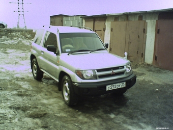 1999 Mitsubishi Pajero iO