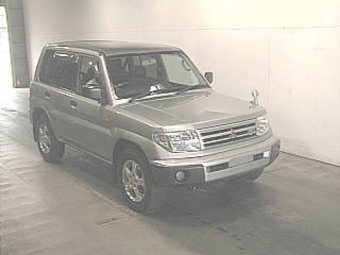 1999 Mitsubishi Pajero iO