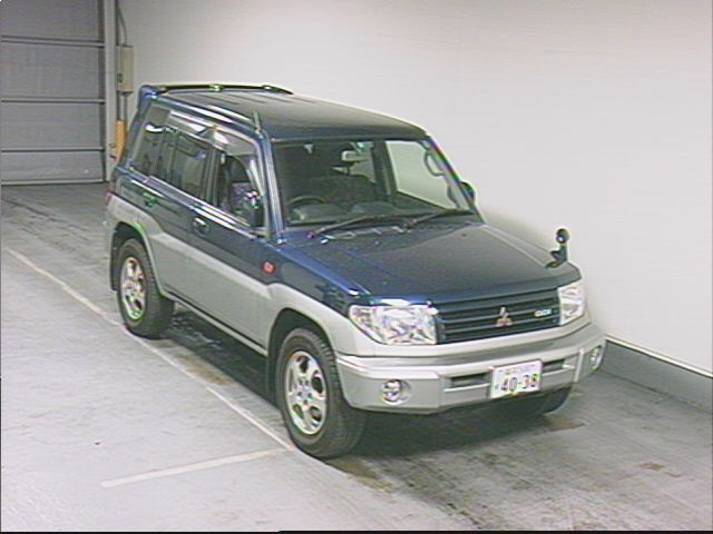 1999 Mitsubishi Pajero iO