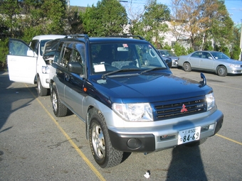 1999 Mitsubishi Pajero iO