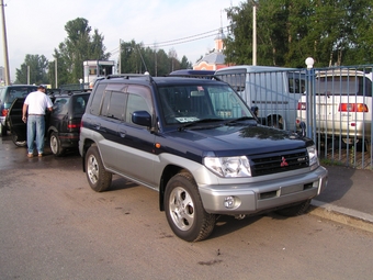 1999 Mitsubishi Pajero iO