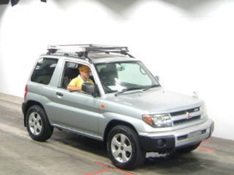 1999 Mitsubishi Pajero iO
