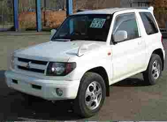 1999 Mitsubishi Pajero iO