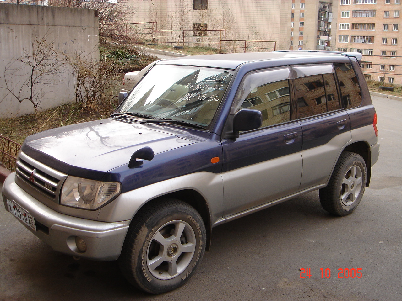 1999 Mitsubishi Pajero iO