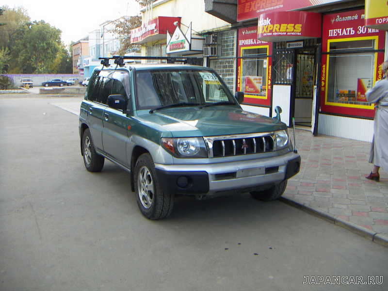 1999 Mitsubishi Pajero iO