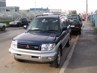 1999 Mitsubishi Pajero iO