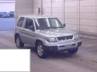 1999 Mitsubishi Pajero iO