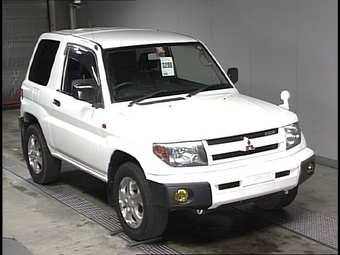 1999 Mitsubishi Pajero iO
