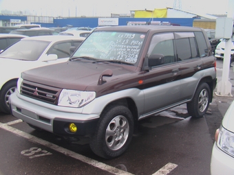 1999 Mitsubishi Pajero iO