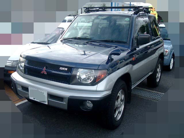 1999 Mitsubishi Pajero iO