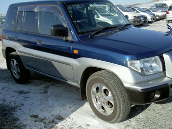 1999 Pajero iO