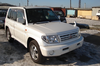 1999 Mitsubishi Pajero iO