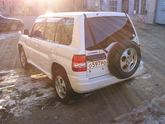 Mitsubishi Pajero iO