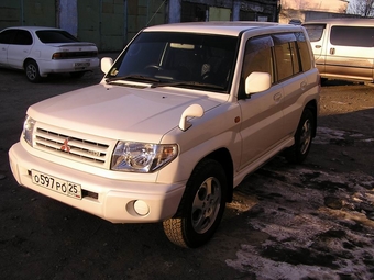 Mitsubishi Pajero iO