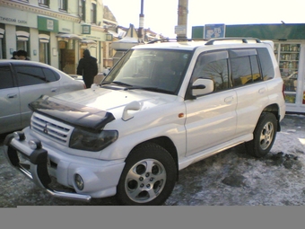 1999 Mitsubishi Pajero iO