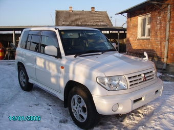 1999 Mitsubishi Pajero iO