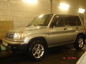 1999 Mitsubishi Pajero iO