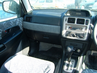 Mitsubishi Pajero iO