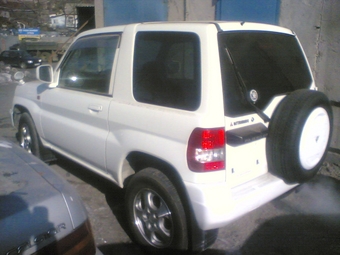 1999 Pajero iO