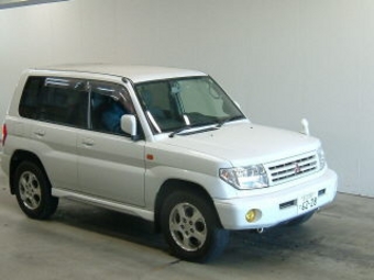 1999 Mitsubishi Pajero iO