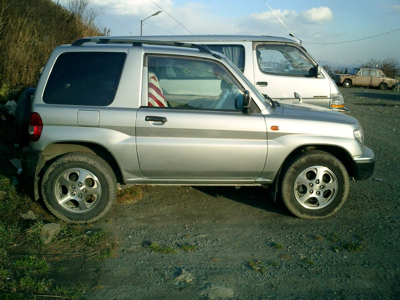 1999 Mitsubishi Pajero iO