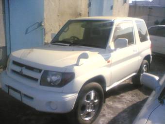 1999 Mitsubishi Pajero iO