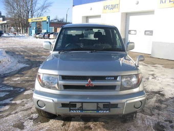 Mitsubishi Pajero iO