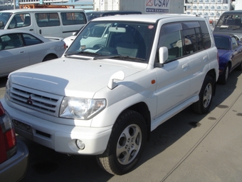 1999 Mitsubishi Pajero iO