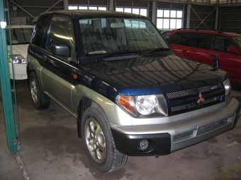 Pajero iO