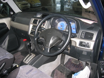 Mitsubishi Pajero iO