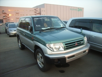 1999 Mitsubishi Pajero iO