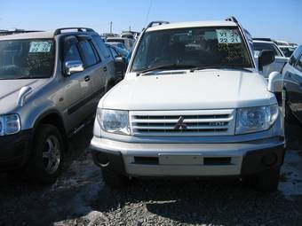 1999 Mitsubishi Pajero iO