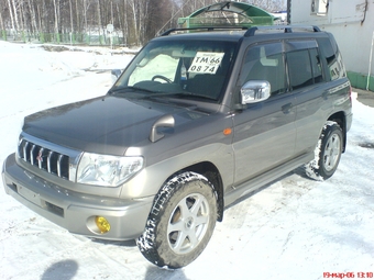 1999 Mitsubishi Pajero iO