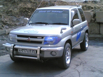 1999 Mitsubishi Pajero iO