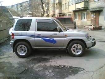 Pajero iO