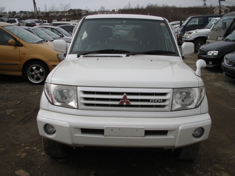 1999 Mitsubishi Pajero iO