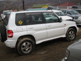 1999 Pajero iO