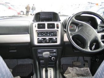 Mitsubishi Pajero iO