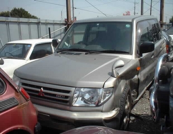 1999 Mitsubishi Pajero iO