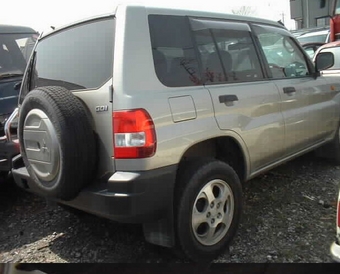 Mitsubishi Pajero iO