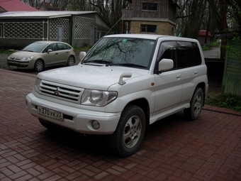 Mitsubishi Pajero iO