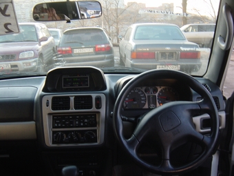 Mitsubishi Pajero iO