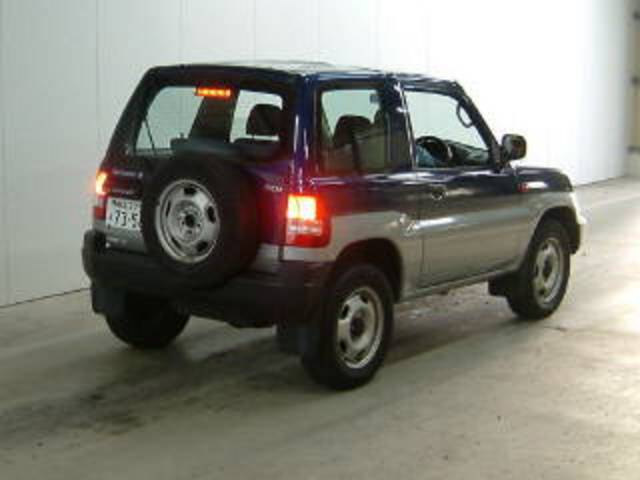 1999 Mitsubishi Pajero iO