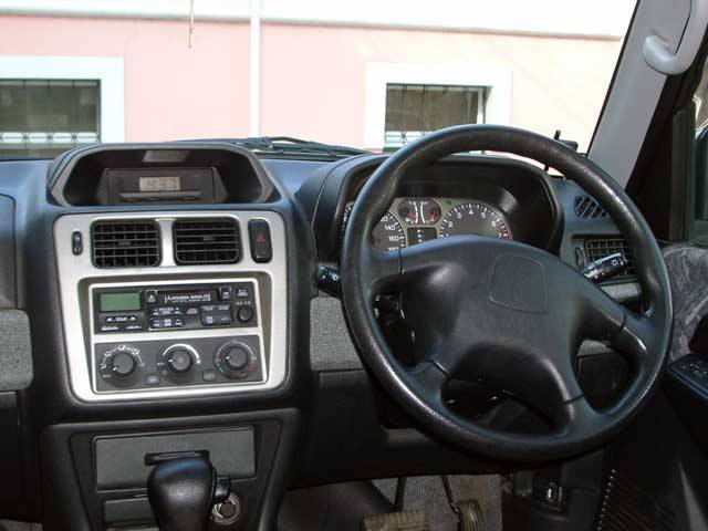 1999 Mitsubishi Pajero iO