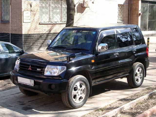 1999 Mitsubishi Pajero iO