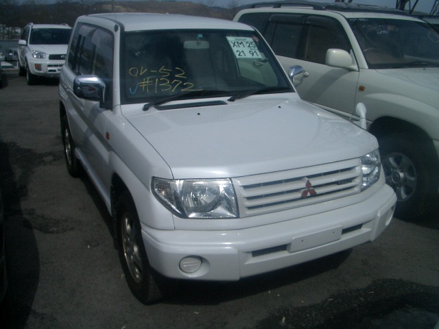 1999 Mitsubishi Pajero iO
