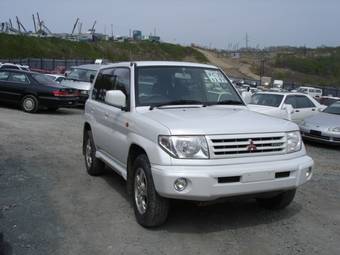 1999 Mitsubishi Pajero iO