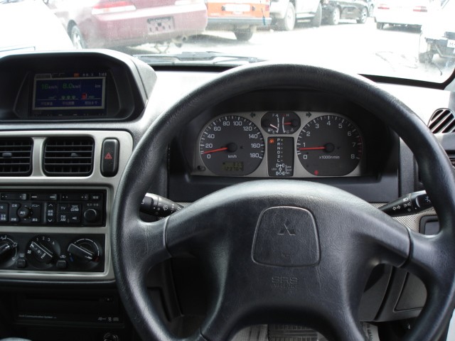 1999 Mitsubishi Pajero iO